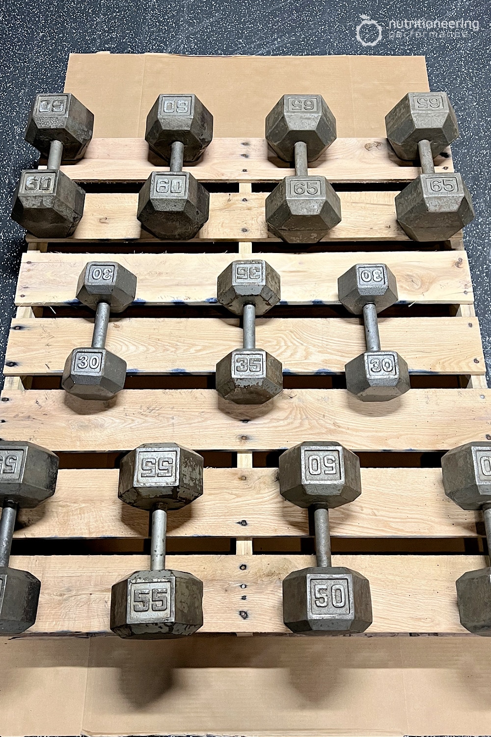 How to Remove Rust From Dumbbells for Painting